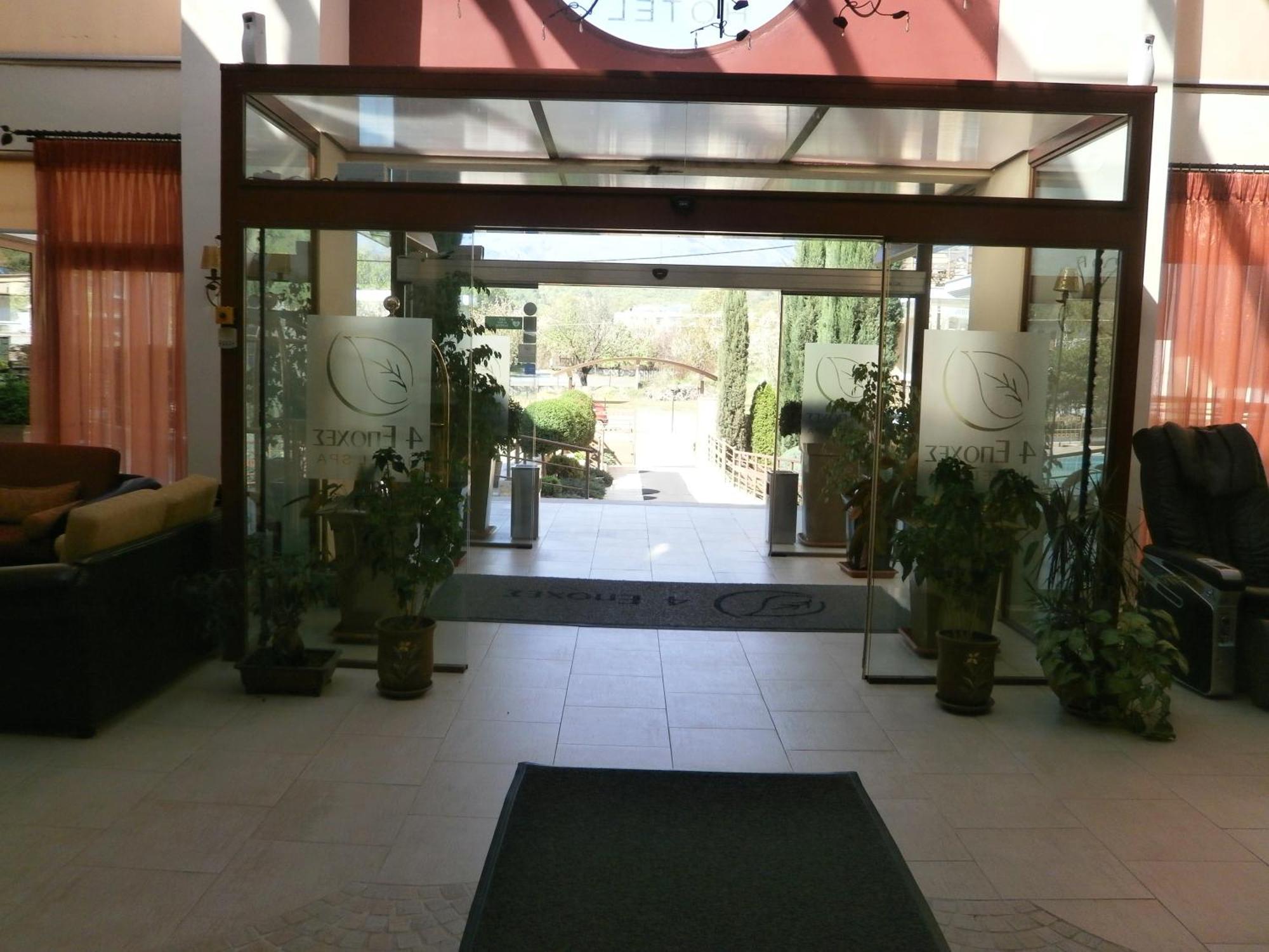 4 Epoxes Hotel Spa Káto Loutrákion Zewnętrze zdjęcie